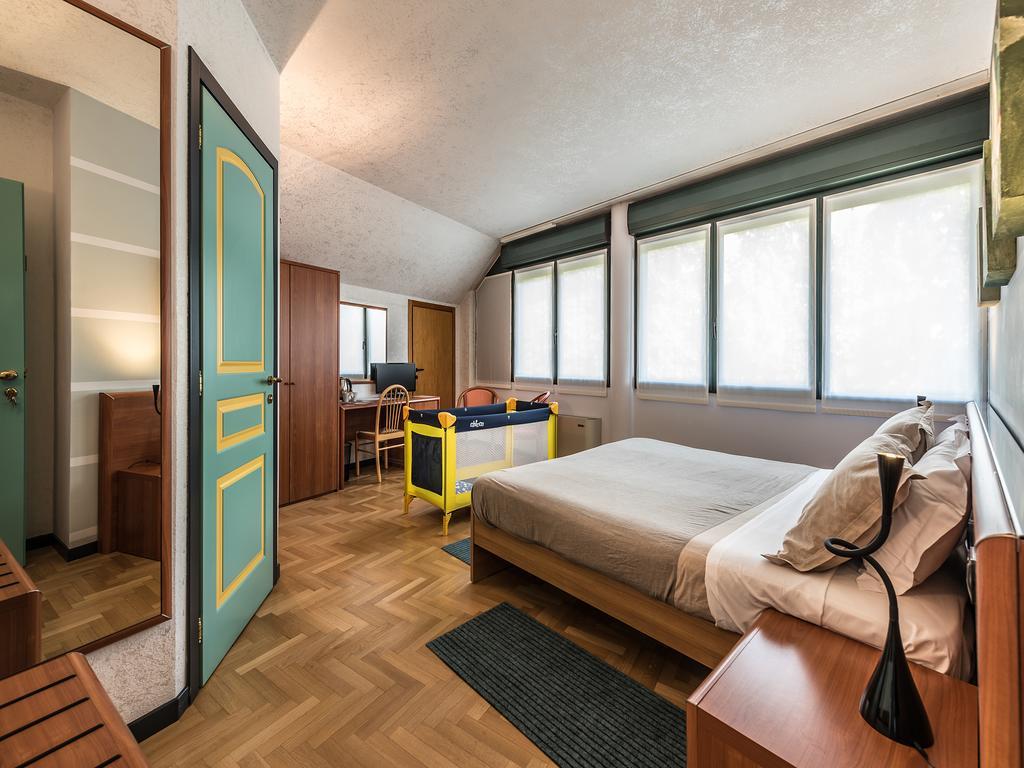 Mini Hotel Wine & Dreams Alba  Ngoại thất bức ảnh